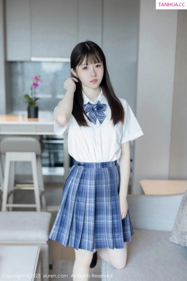  [XiuRen]高清写真图 2023.06.29 No.6993 林悠悠 格子裙美腿第2张图片